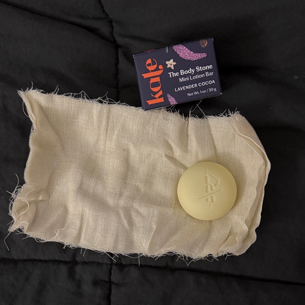 The Body Stone Lavender Cocoa Mini Lotion Bar - Cream